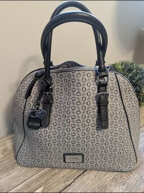 GUESS Signature Dome Satchel